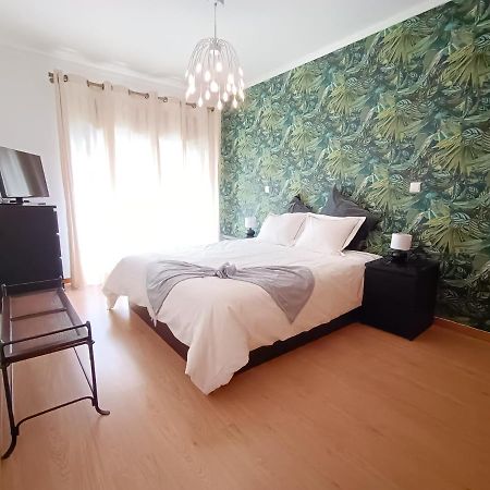 Modern 1Br For 4 - Great For Long Stays, 10 Min To Attractions Вила-Нова-ди-Гая Экстерьер фото