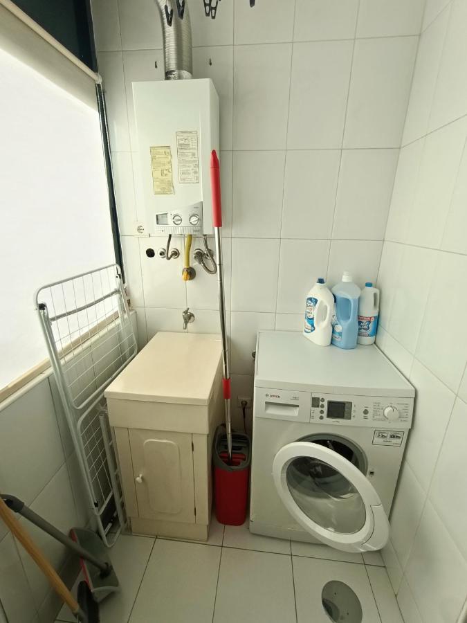 Modern 1Br For 4 - Great For Long Stays, 10 Min To Attractions Вила-Нова-ди-Гая Экстерьер фото