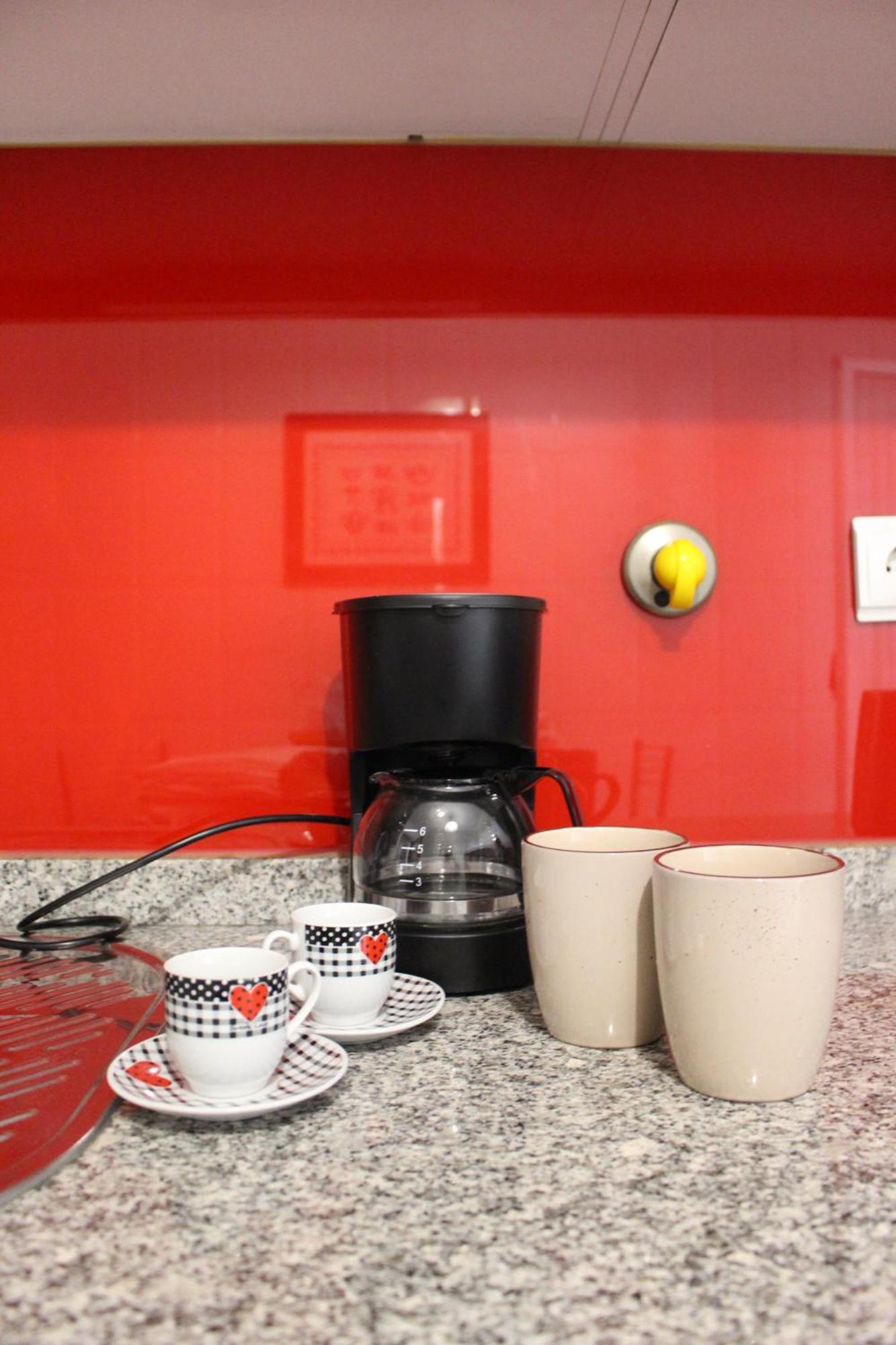 Modern 1Br For 4 - Great For Long Stays, 10 Min To Attractions Вила-Нова-ди-Гая Экстерьер фото